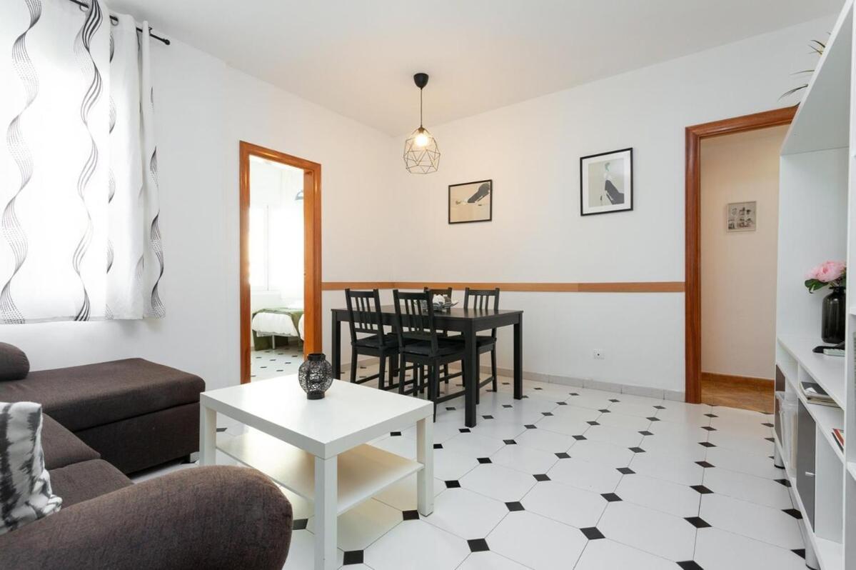 Click&flat Fira Castelao Apartment